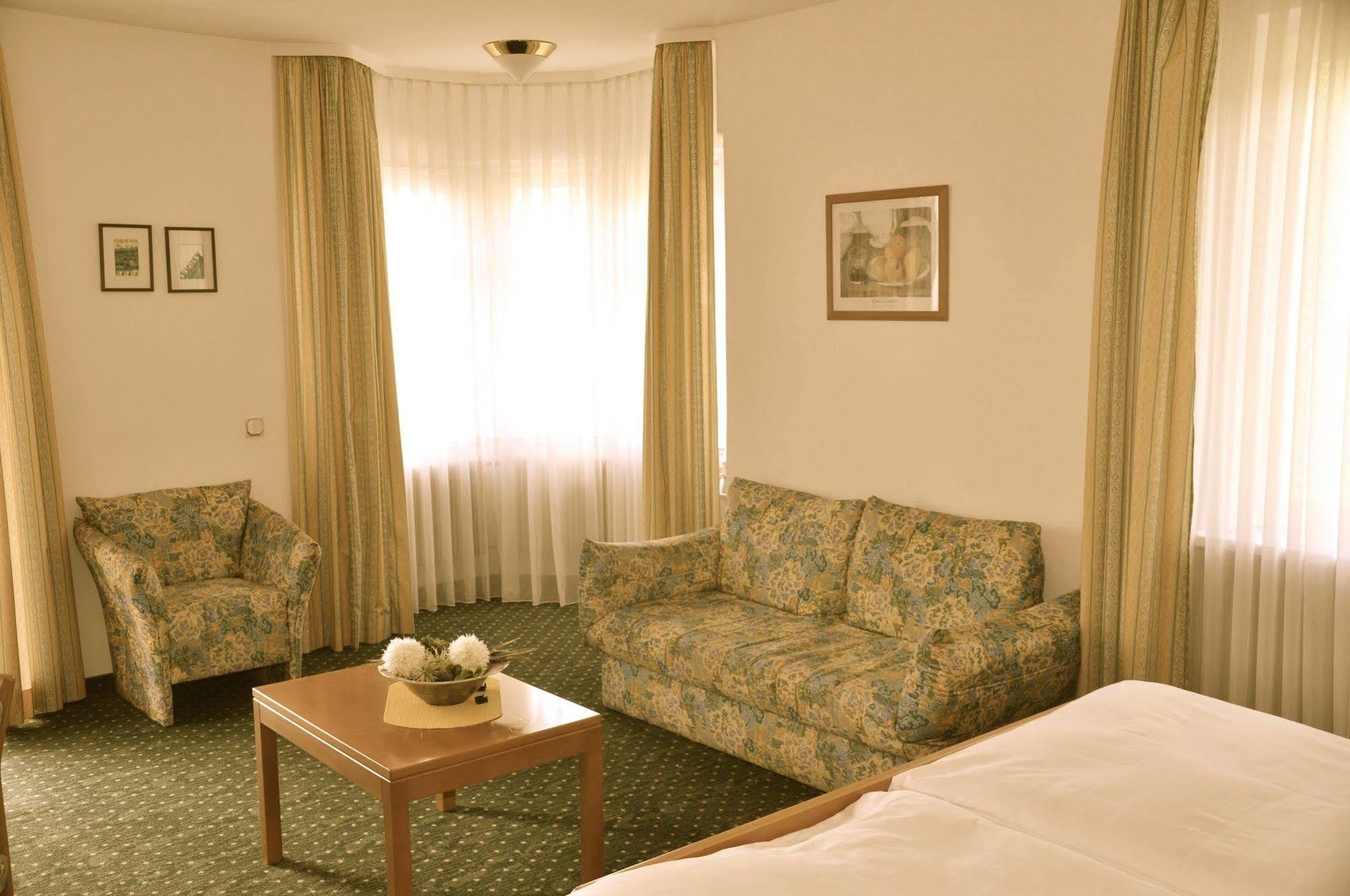 Hotel Hirsch Freudenstadt Exteriör bild